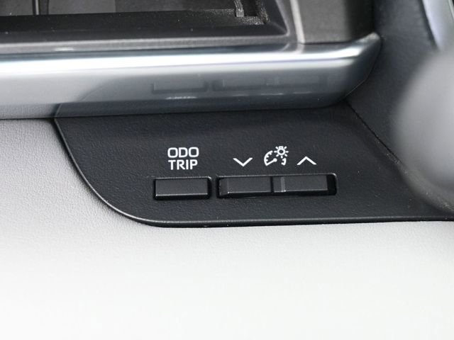 Used 2020 Toyota Highlander Limited FWD image 40