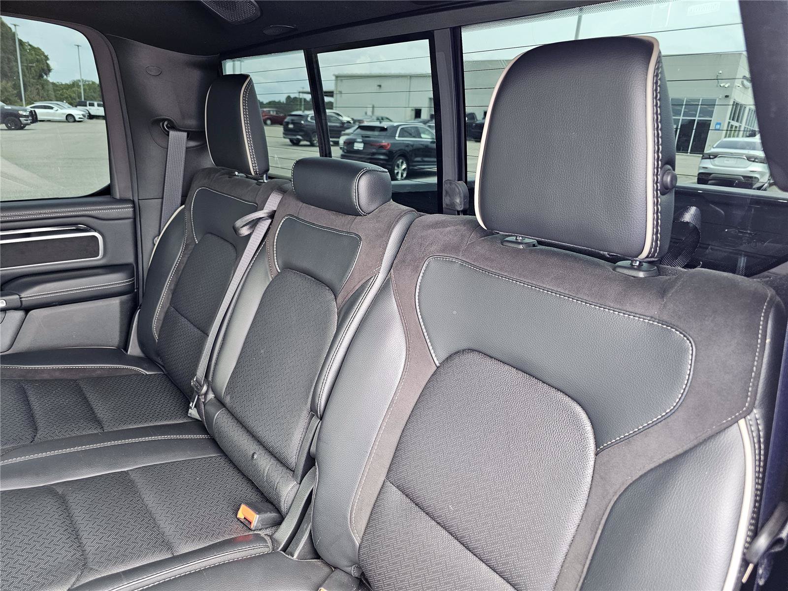 Used 2022 RAM 1500 Laramie w/ Sport Appearance Package AWD/4WD image 33