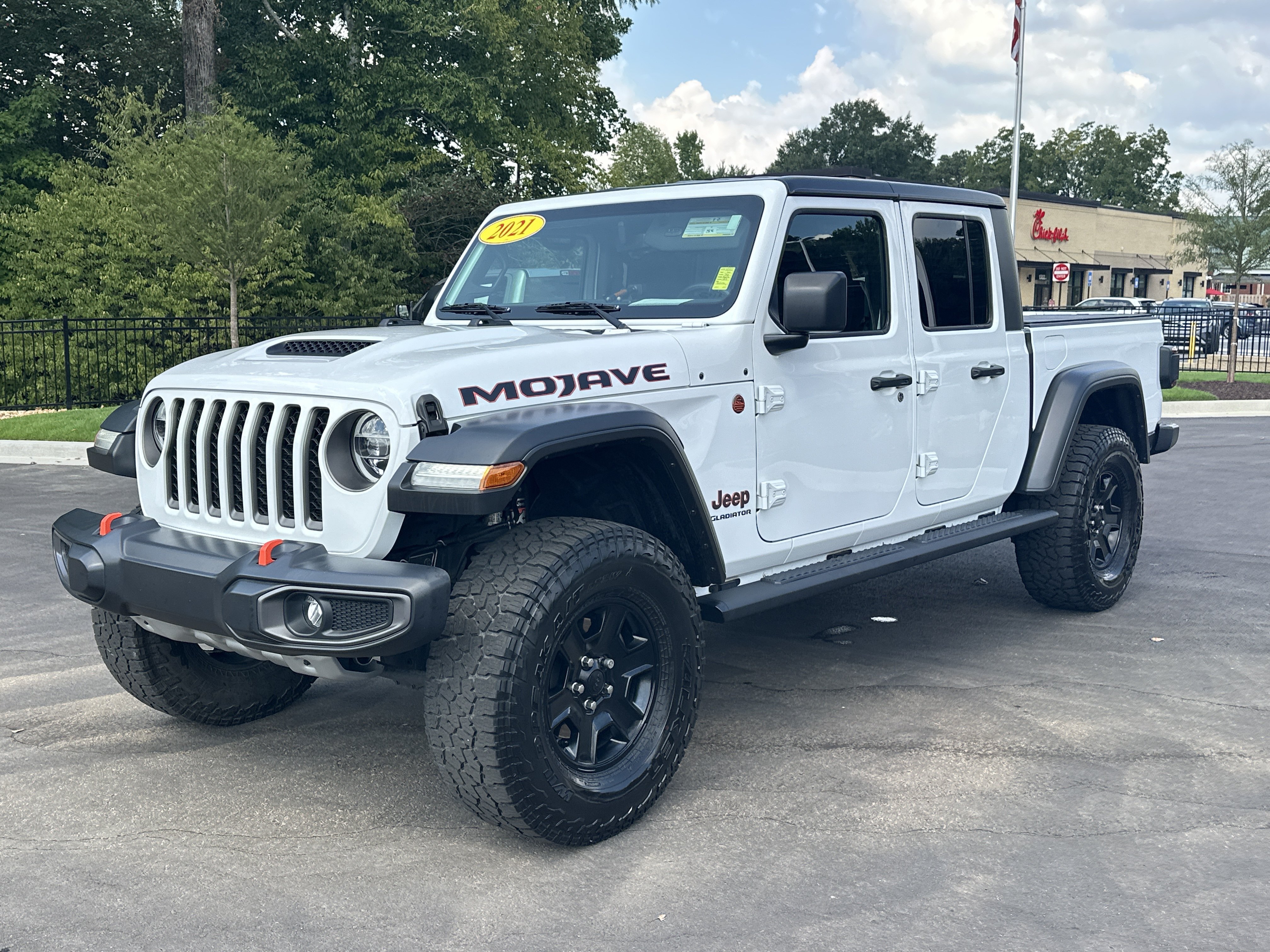 Used 2021 Jeep Gladiator Mojave AWD/4WD image 3