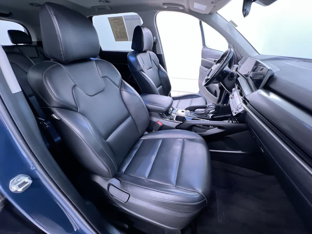 Used 2025 Kia Telluride S AWD/4WD image 38