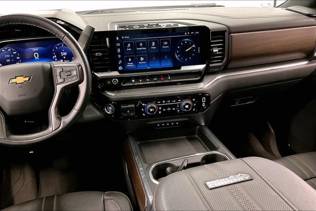 Used 2024 Chevrolet Silverado 3500 High Country w/ High Country Premium Package AWD/4WD image 7