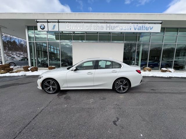 Used 2022 BMW 330i xDrive Sedan w/ Convenience Package image 1
