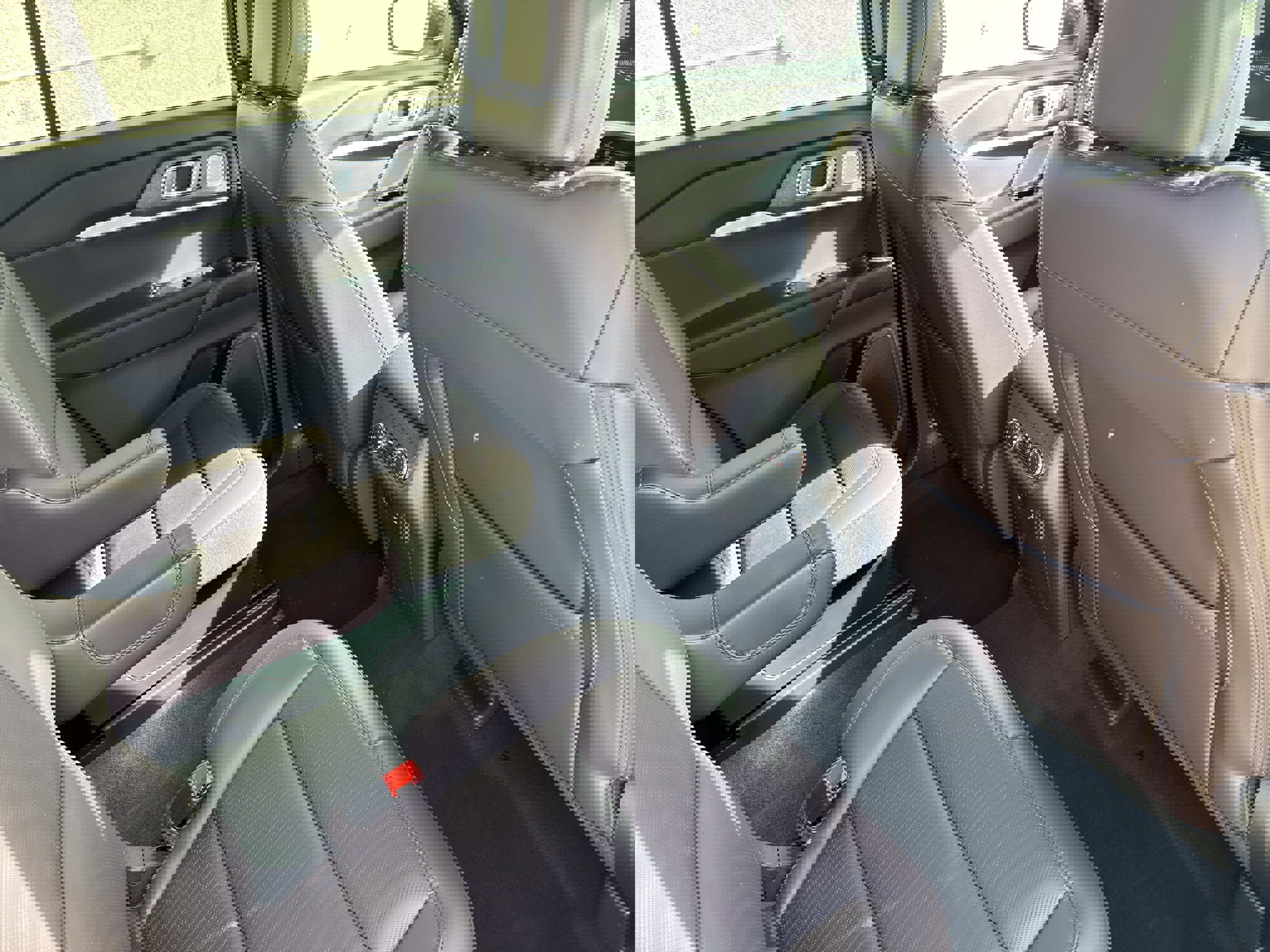 New 2026 Ford Explorer Platinum image 11