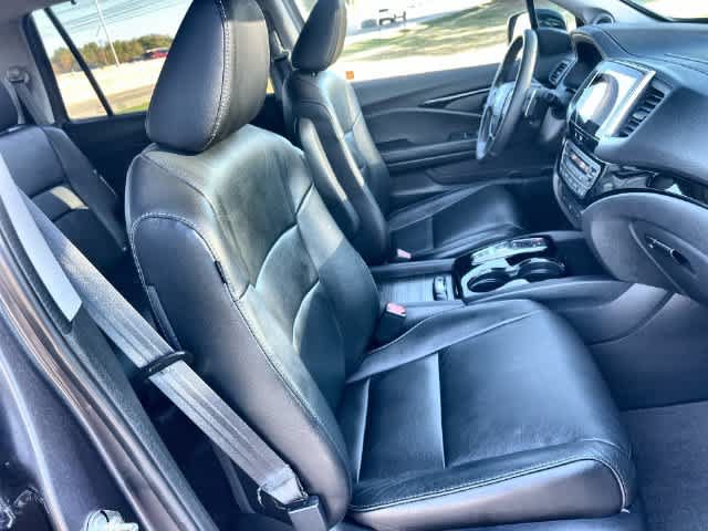 Used 2016 Honda Pilot Touring image 12