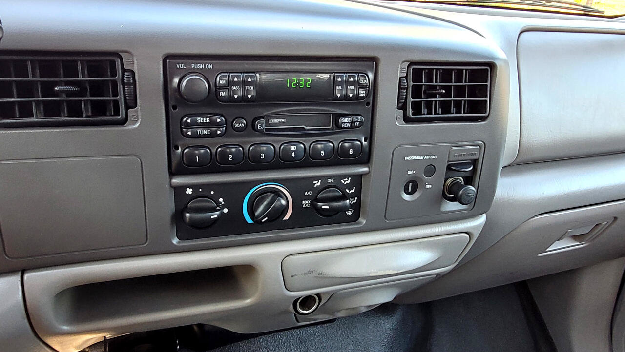 Used 2000 Ford F250 Lariat RWD image 13