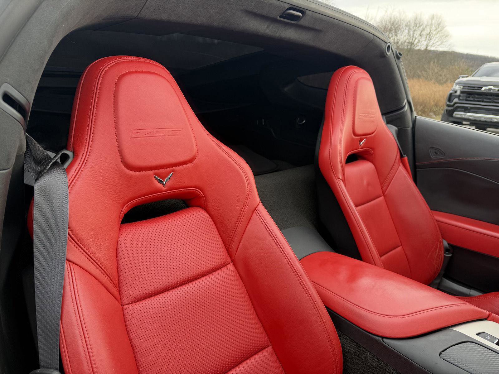 Used 2015 Chevrolet Corvette Z06 w/ 3LZ Preferred Equipment Group image 29