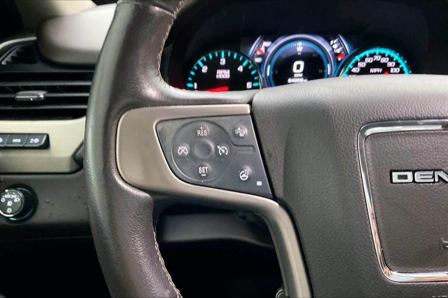 Used 2020 GMC Yukon Denali w/ Denali Ultimate Package RWD image 24