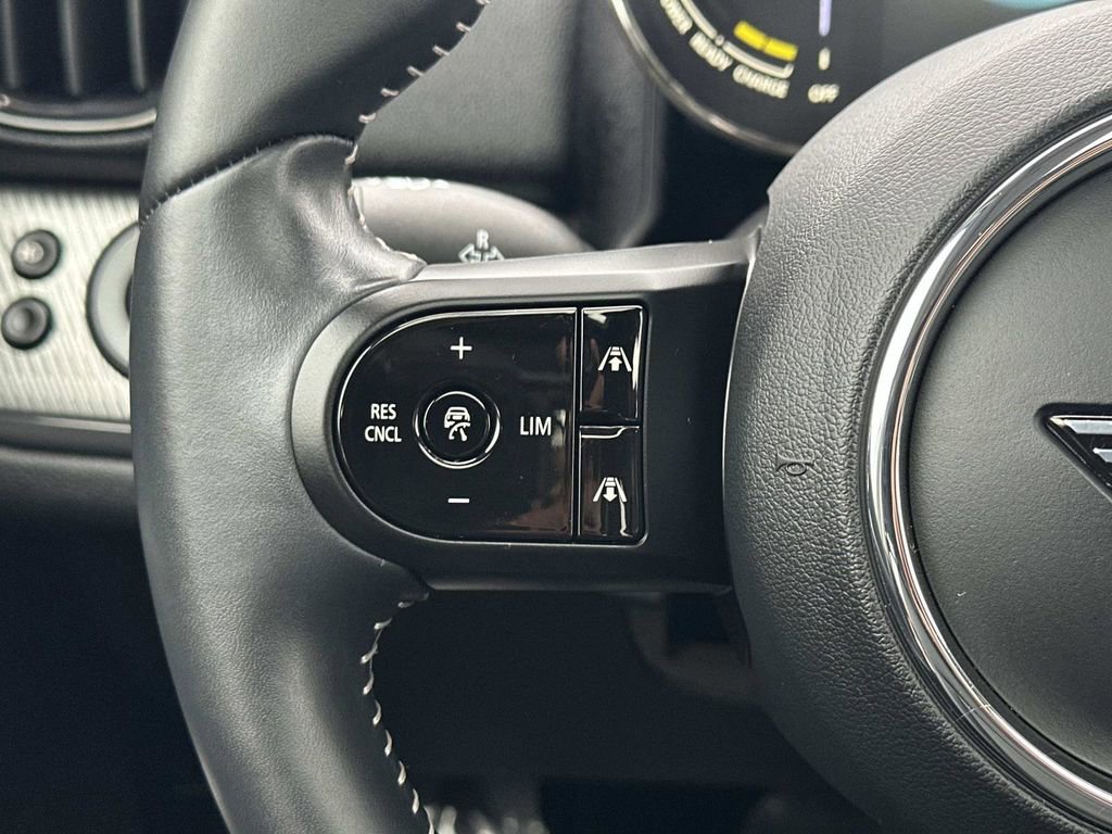 Used 2023 MINI Cooper Countryman SE w/ Storage Package image 26