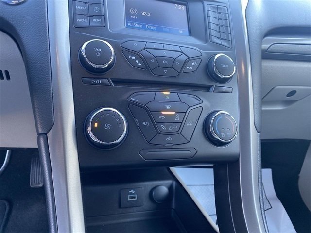 Used 2018 Ford Fusion SE image 32