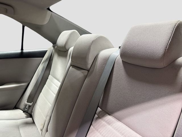 Used 2017 Toyota Camry LE FWD image 16