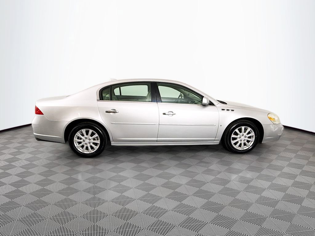 Used 2010 Buick Lucerne CXL FWD image 8