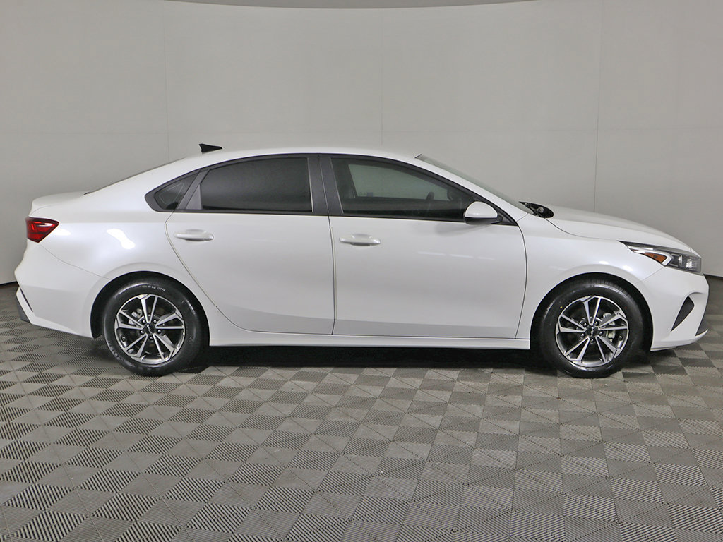 Used 2023 Kia Forte LXS FWD image 15