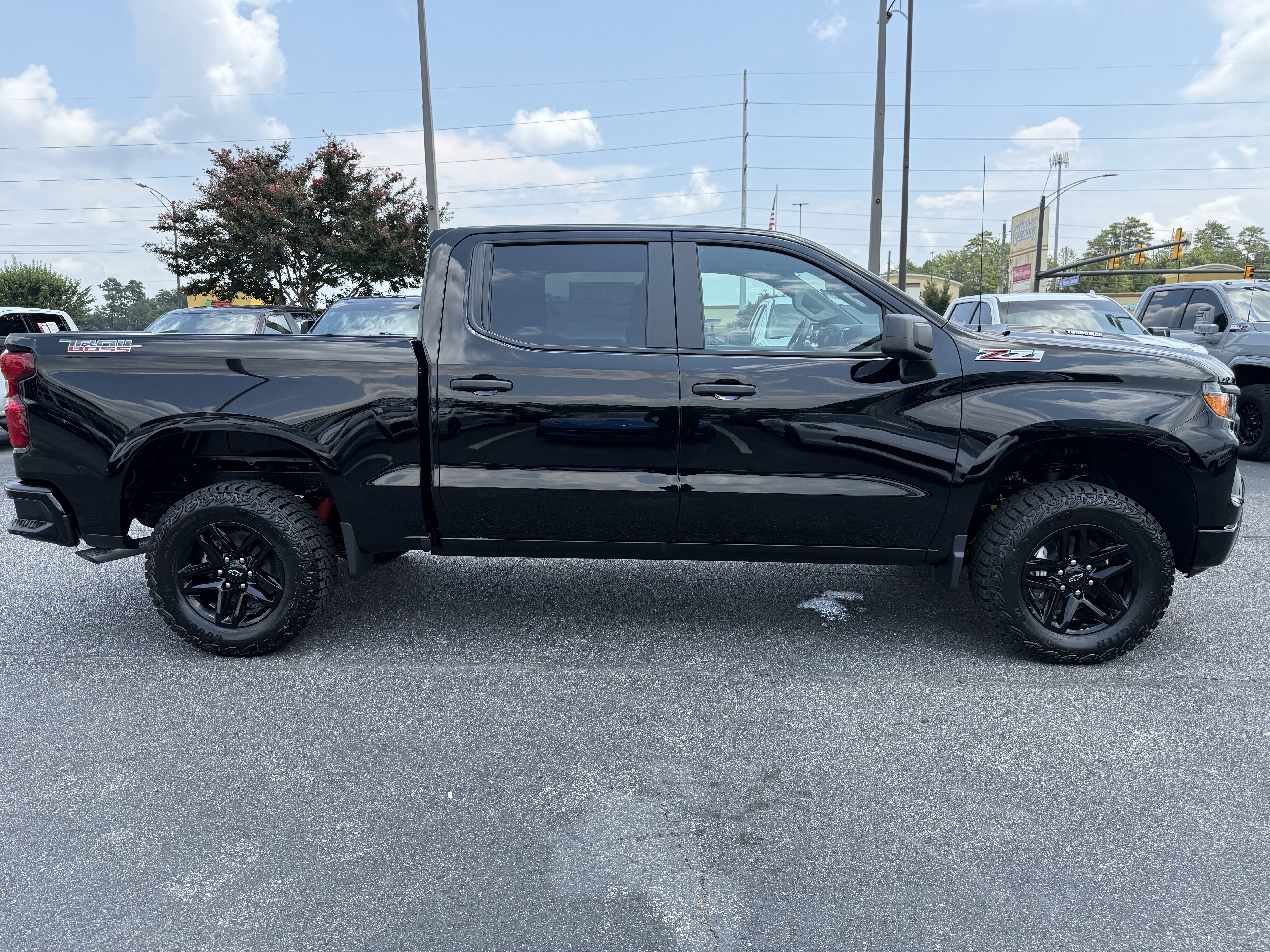 New 2026 Chevrolet Silverado 1500 Custom Trail Boss AWD/4WD image 11