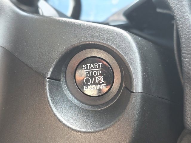 Used 2017 Jeep Compass Latitude w/ Popular Equipment Group FWD image 21