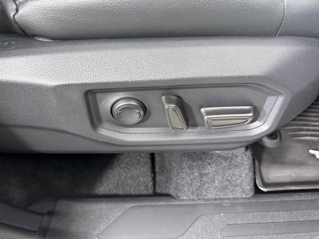 Used 2023 Toyota Tundra Limited w/ Power Package AWD/4WD image 11