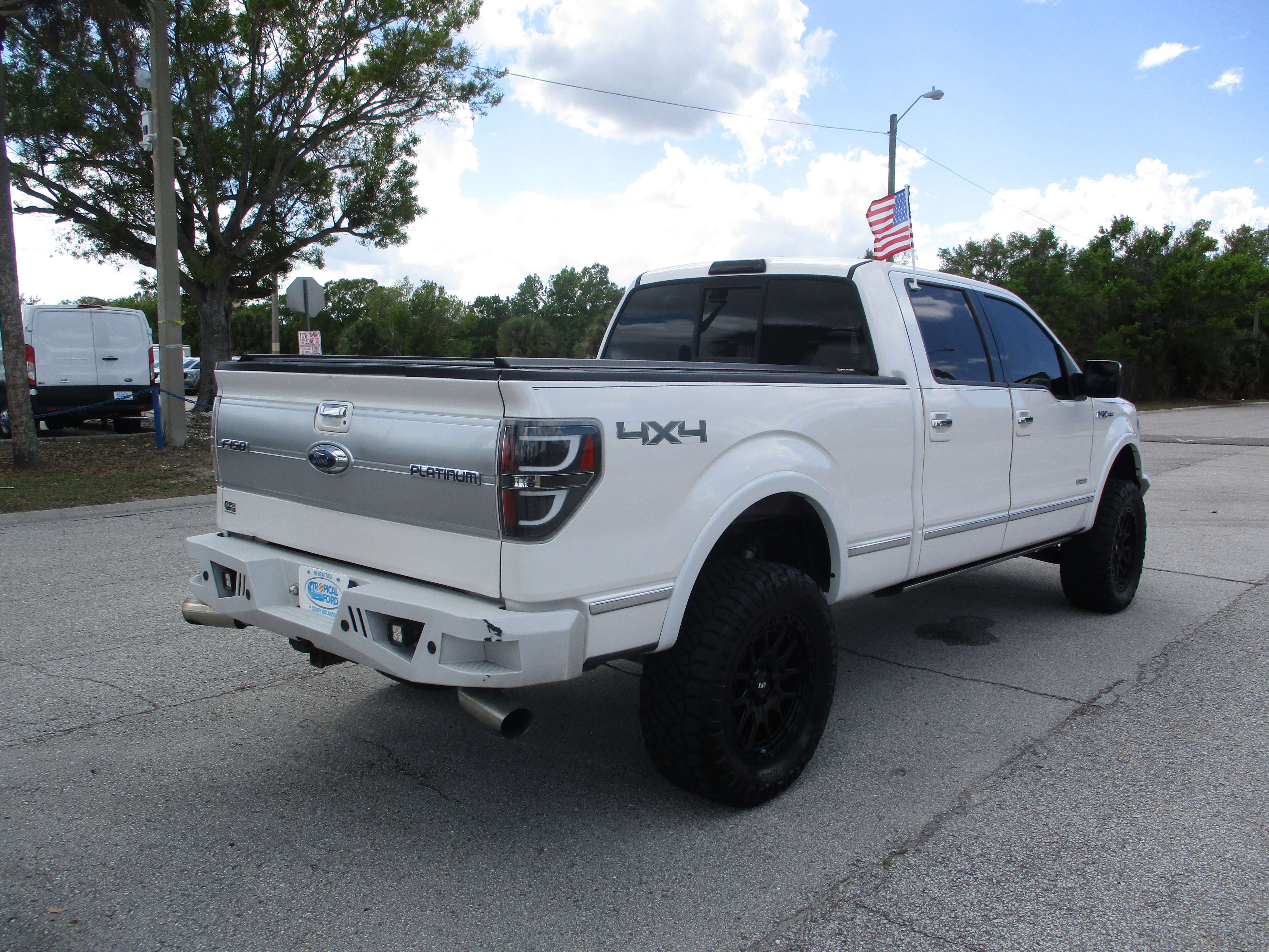 Used 2014 Ford F150 Platinum image 7