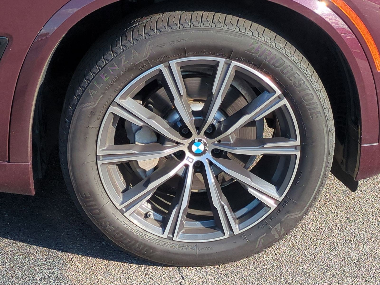 Used 2019 BMW X5 xDrive40i w/ M Sport Package AWD/4WD image 12