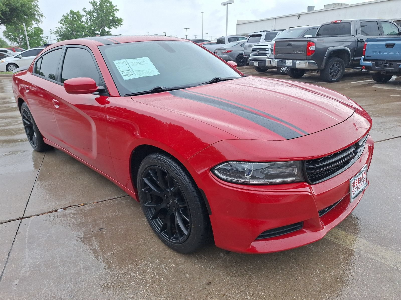 Used 2015 Dodge Charger SXT RWD image 8