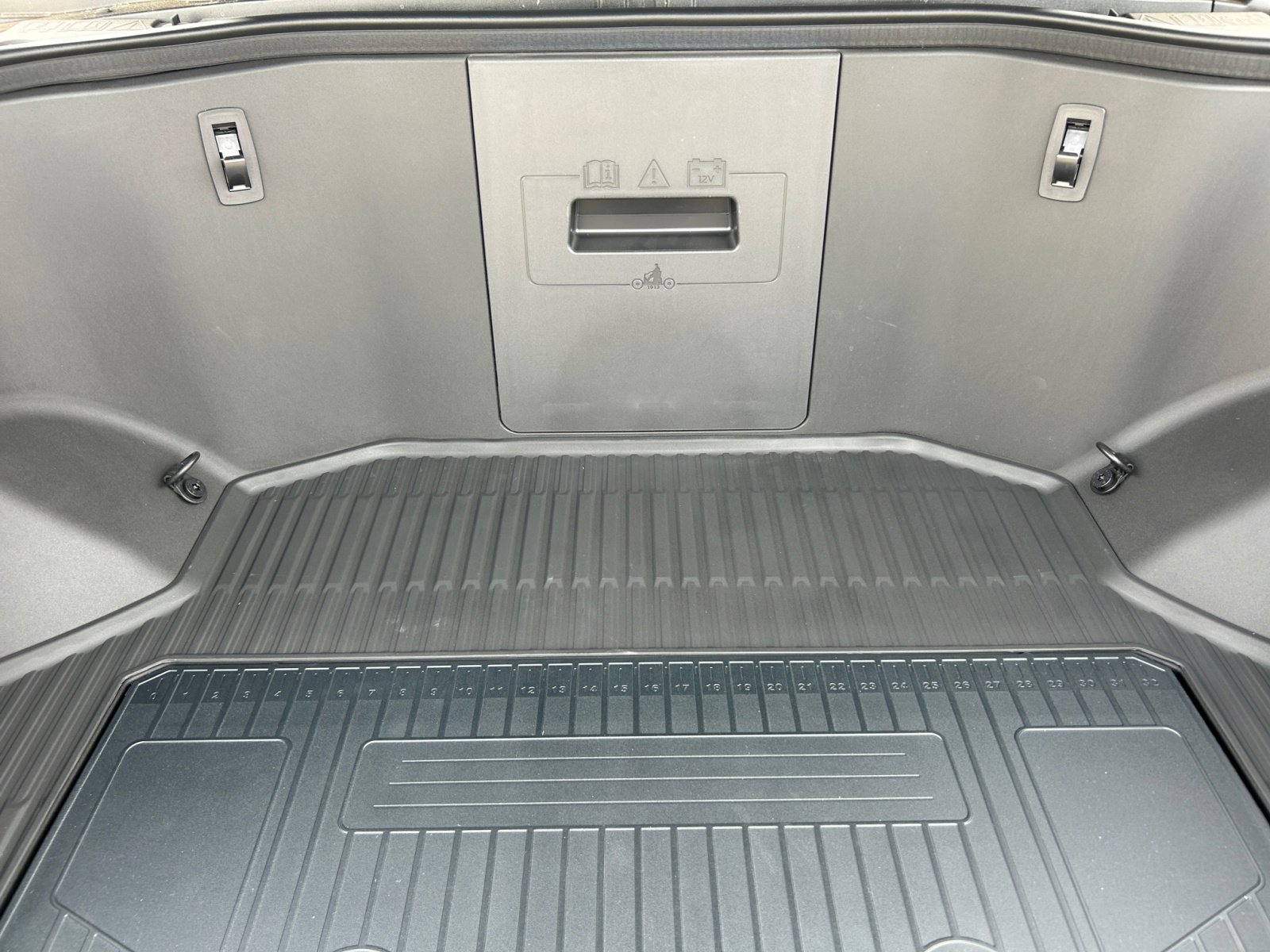 New 2024 Ford F150 Lightning XLT w/ Max Trailer Tow Package AWD/4WD image 22