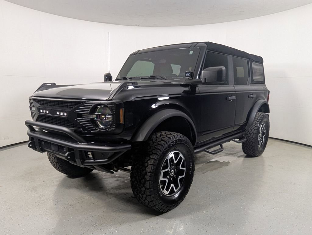 Used 2023 Ford Bronco 4-Door image 3