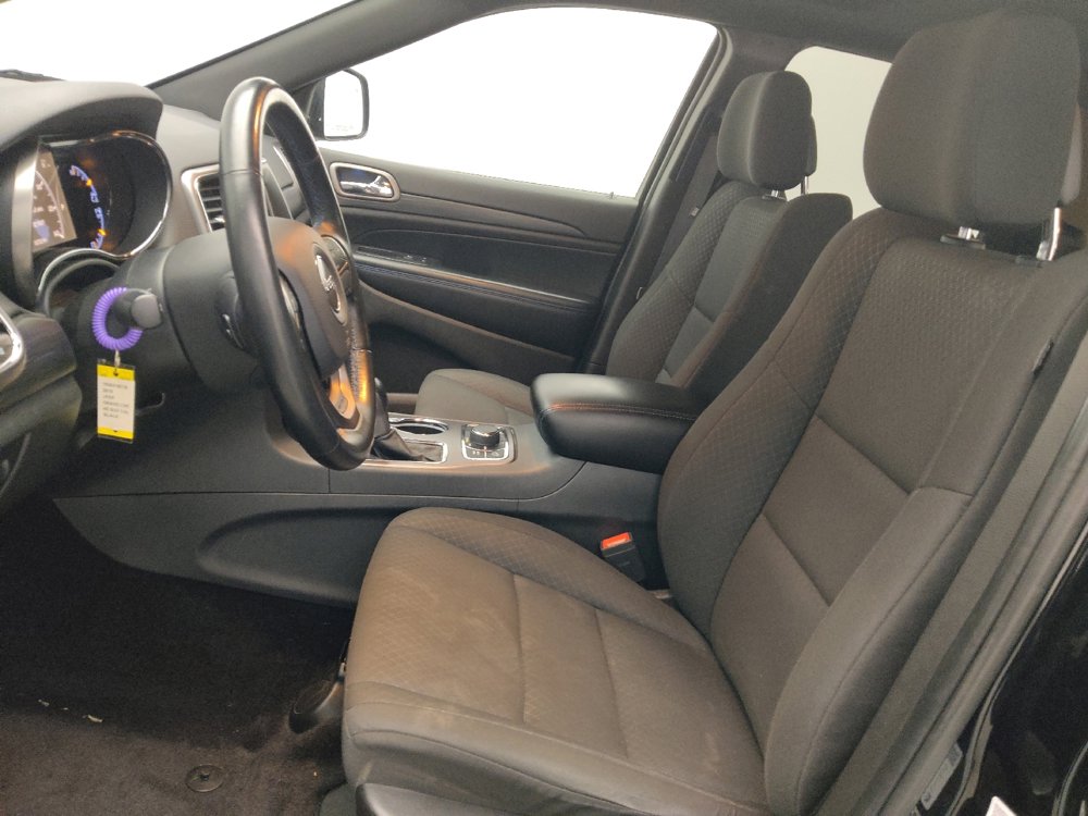 Used 2019 Jeep Grand Cherokee Laredo image 17