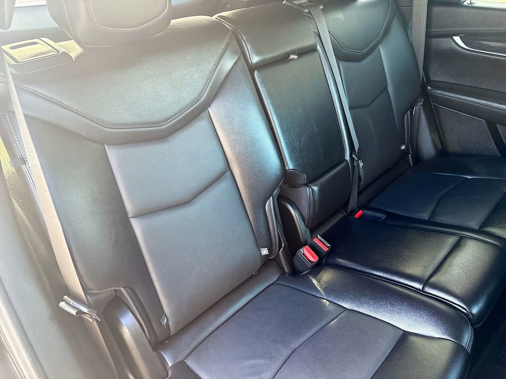 Used 2022 Cadillac XT5 Premium Luxury w/ LPO, Floor Liner Package AWD/4WD image 29