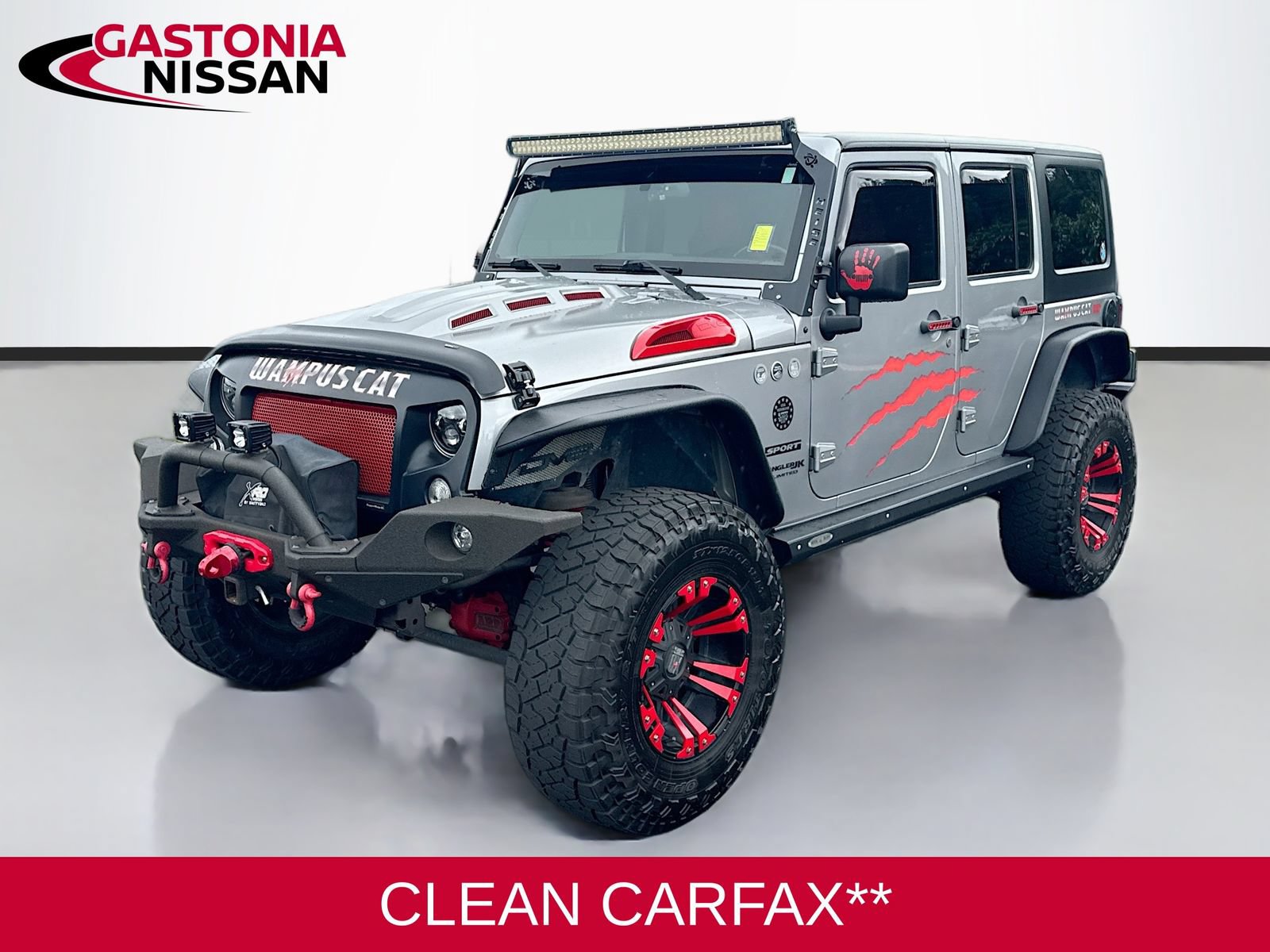 Used 2018 Jeep Wrangler Unlimited Sport w/ Connectivity Group AWD/4WD image 3