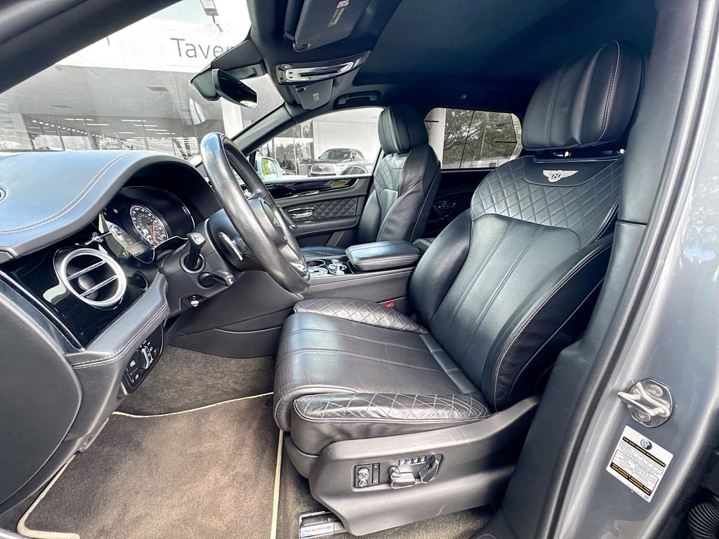 Used 2018 Bentley Bentayga Activity image 22