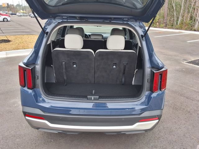 Used 2025 Kia Sorento S w/ Panoramic Sunroof Package image 10