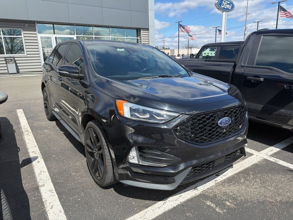Certified 2021 Ford Edge ST w/ Equipment Group 401A image 4