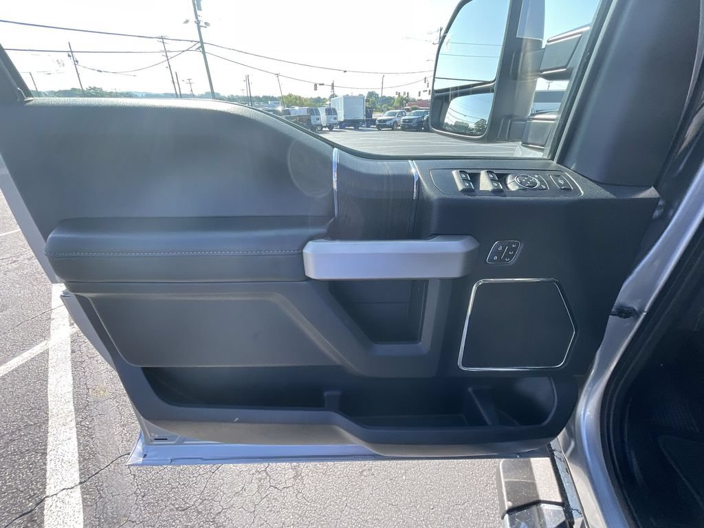 Used 2021 Ford F250 Lariat w/ Lariat Ultimate Package AWD/4WD image 22