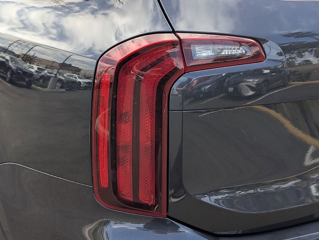 Used 2025 Kia Telluride S image 12