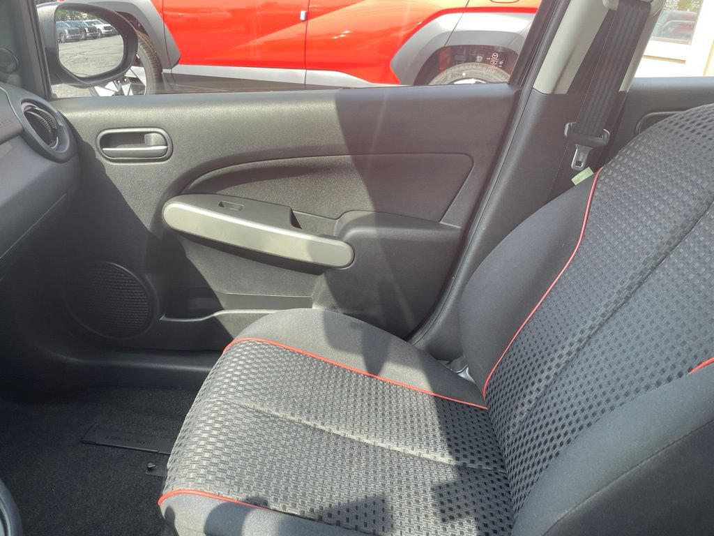 Used 2011 MAZDA MAZDA2 Touring FWD image 26
