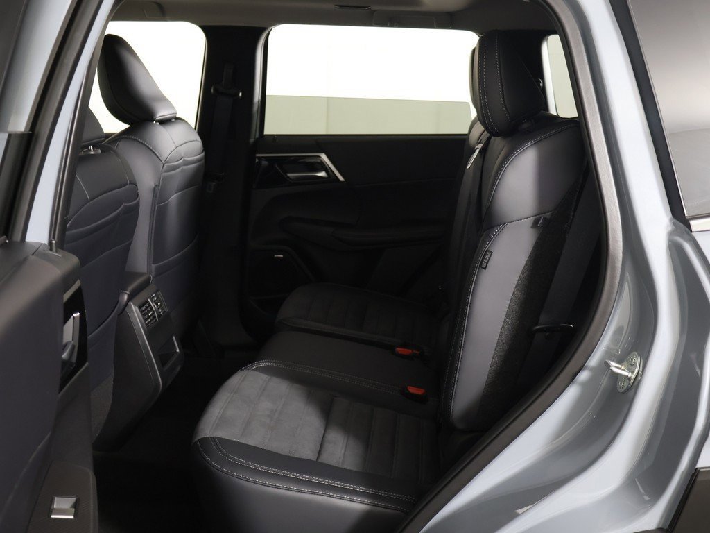 New 2025 Mitsubishi Outlander Trail Edition image 33