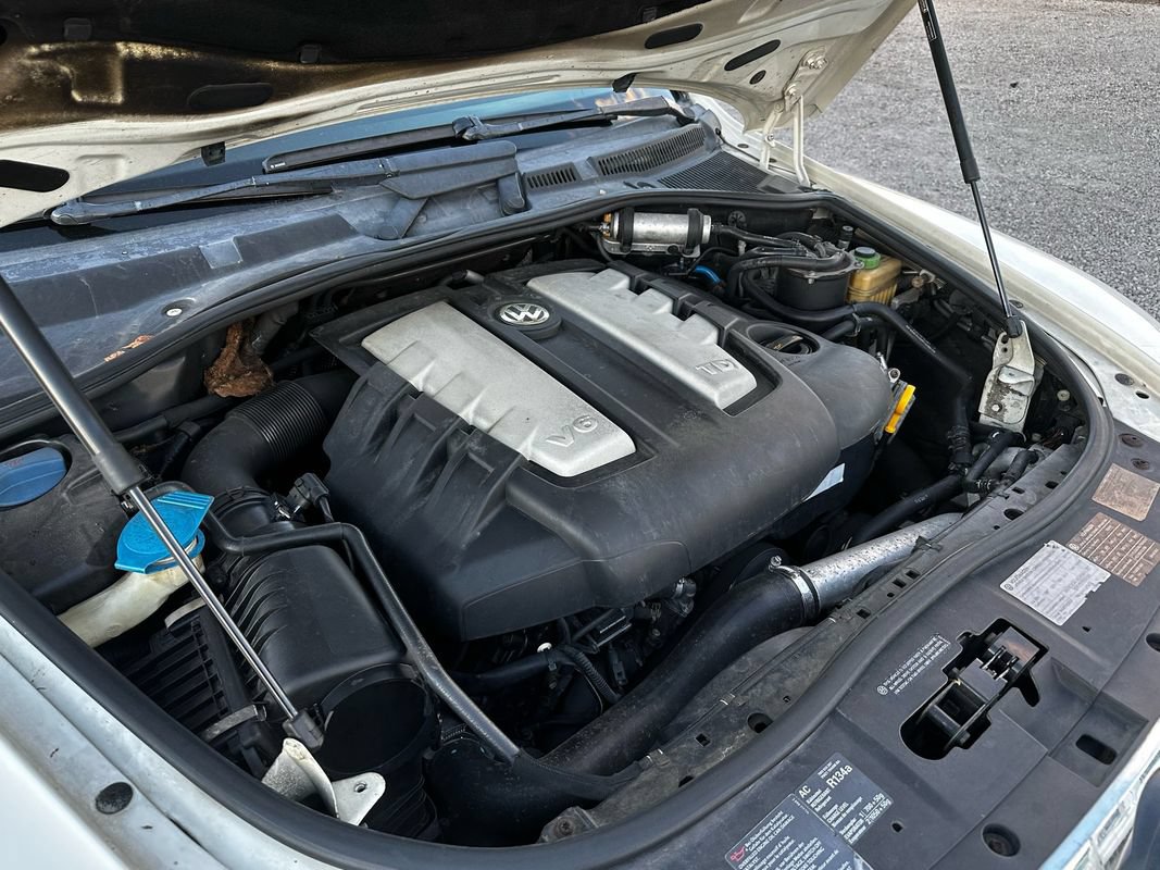 Used 2009 Volkswagen Touareg V6 AWD/4WD image 26