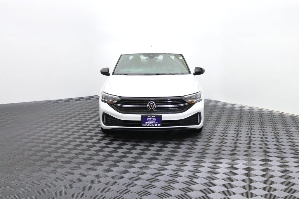 Used 2024 Volkswagen Jetta Sport FWD image 4