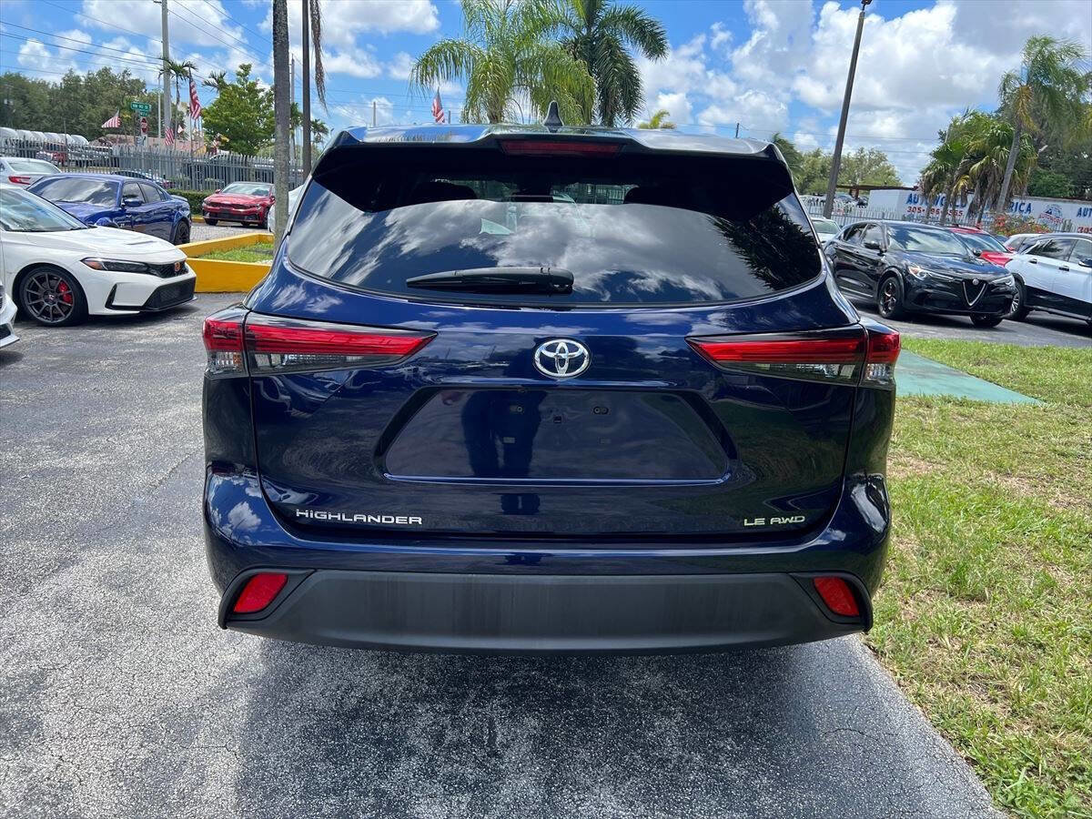 Used 2022 Toyota Highlander LE image 6