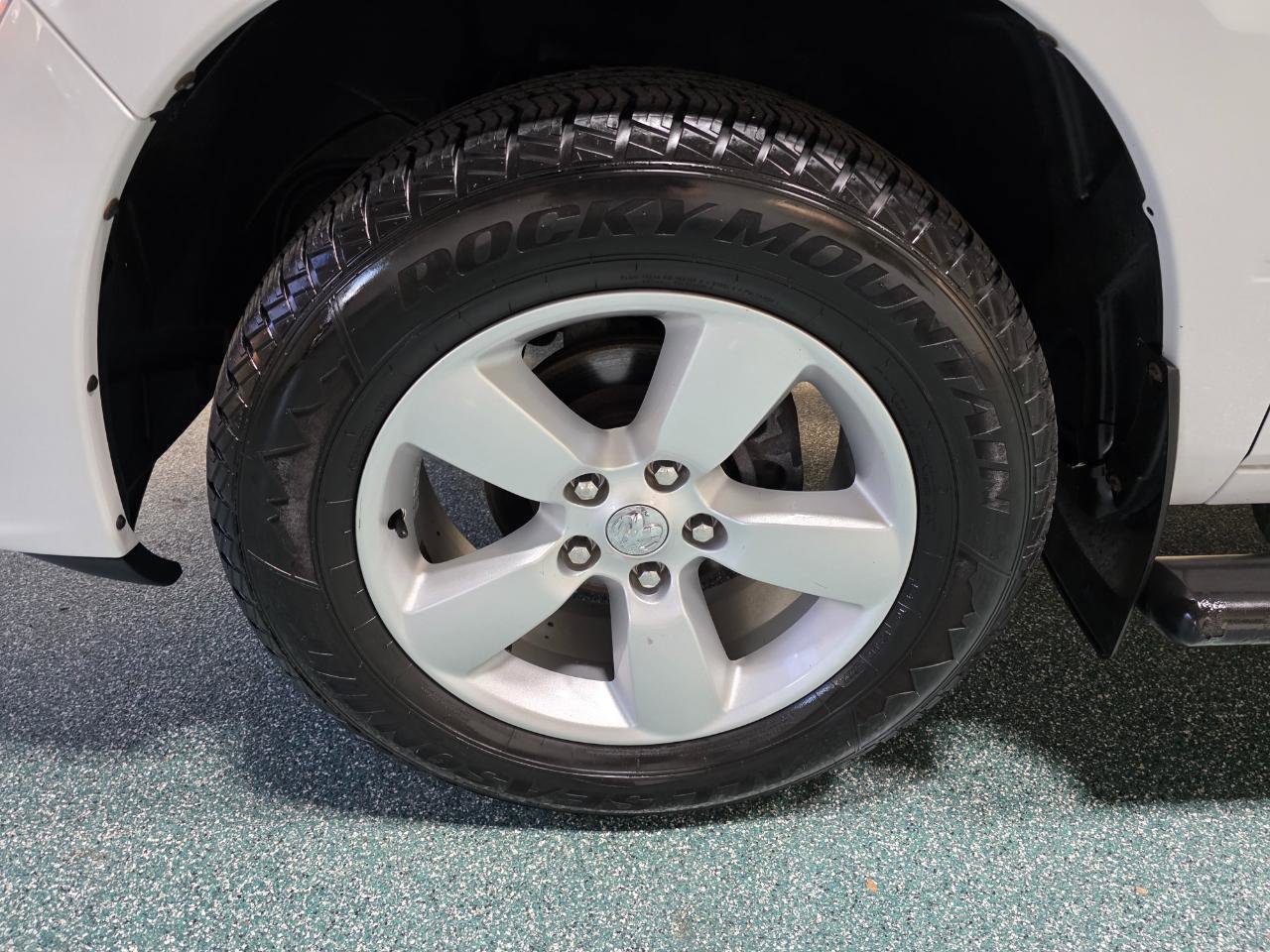 Used 2014 RAM 1500 Express image 12