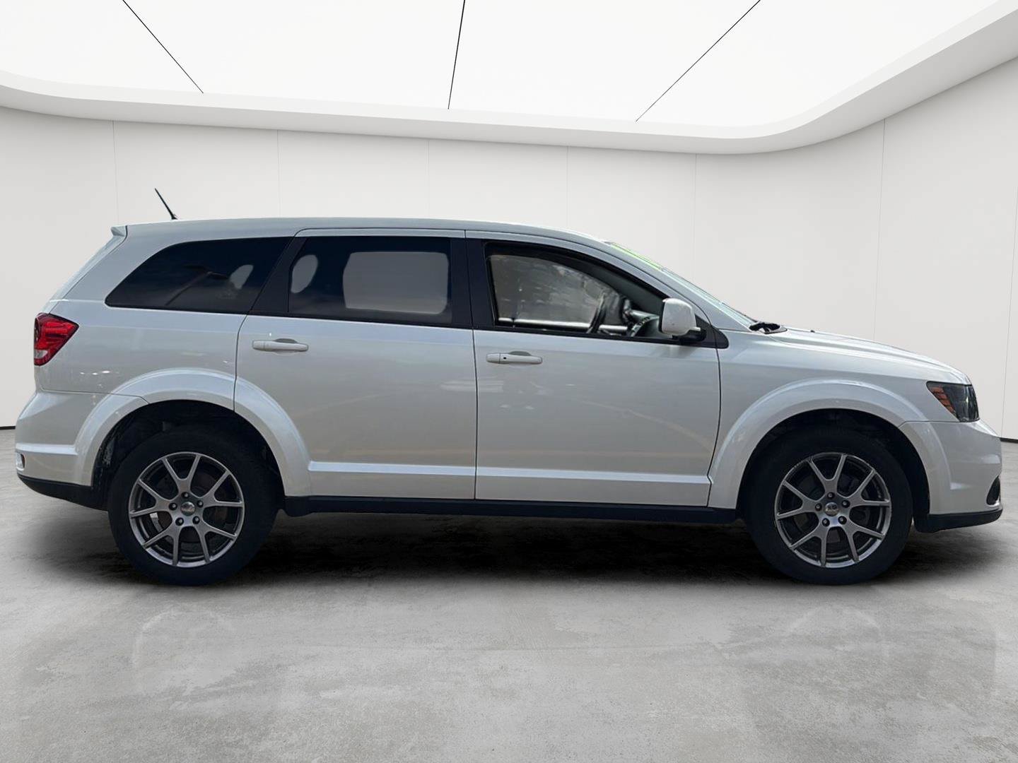 Used 2016 Dodge Journey R/T FWD image 9