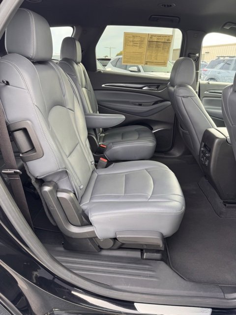 Used 2024 Buick Enclave Premium image 12