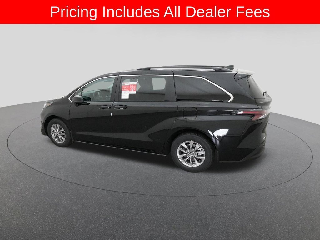 New 2026 Toyota Sienna LE FWD image 23