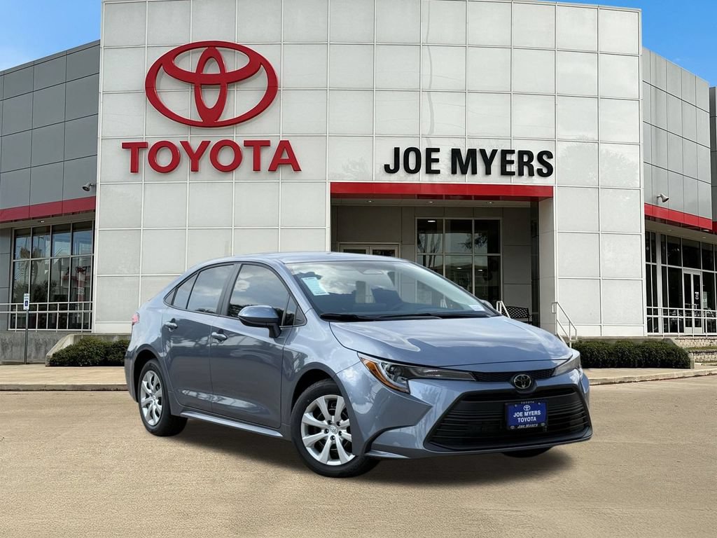 New 2026 Toyota Corolla LE FWD image 2