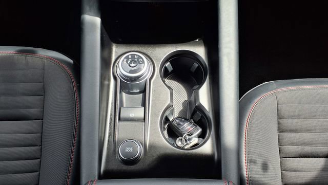 Used 2025 Ford Explorer ST-Line w/ ST-Line Street Pack image 32