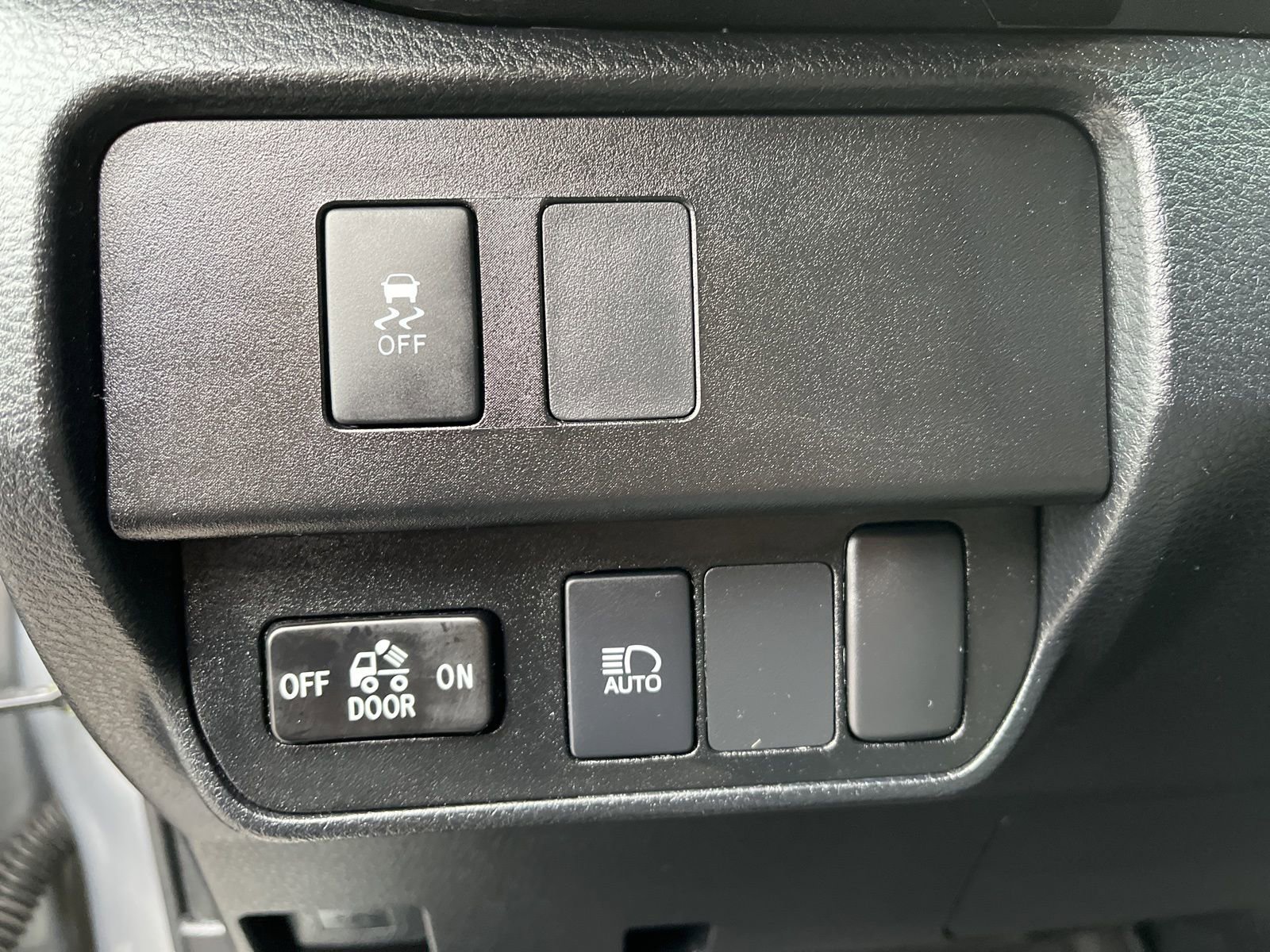 Used 2021 Toyota Tacoma SR image 29