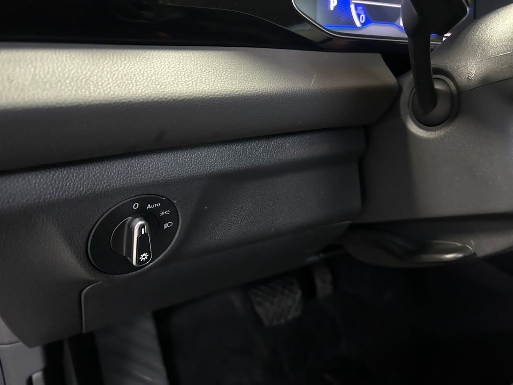 Used 2025 Volkswagen Jetta S image 21