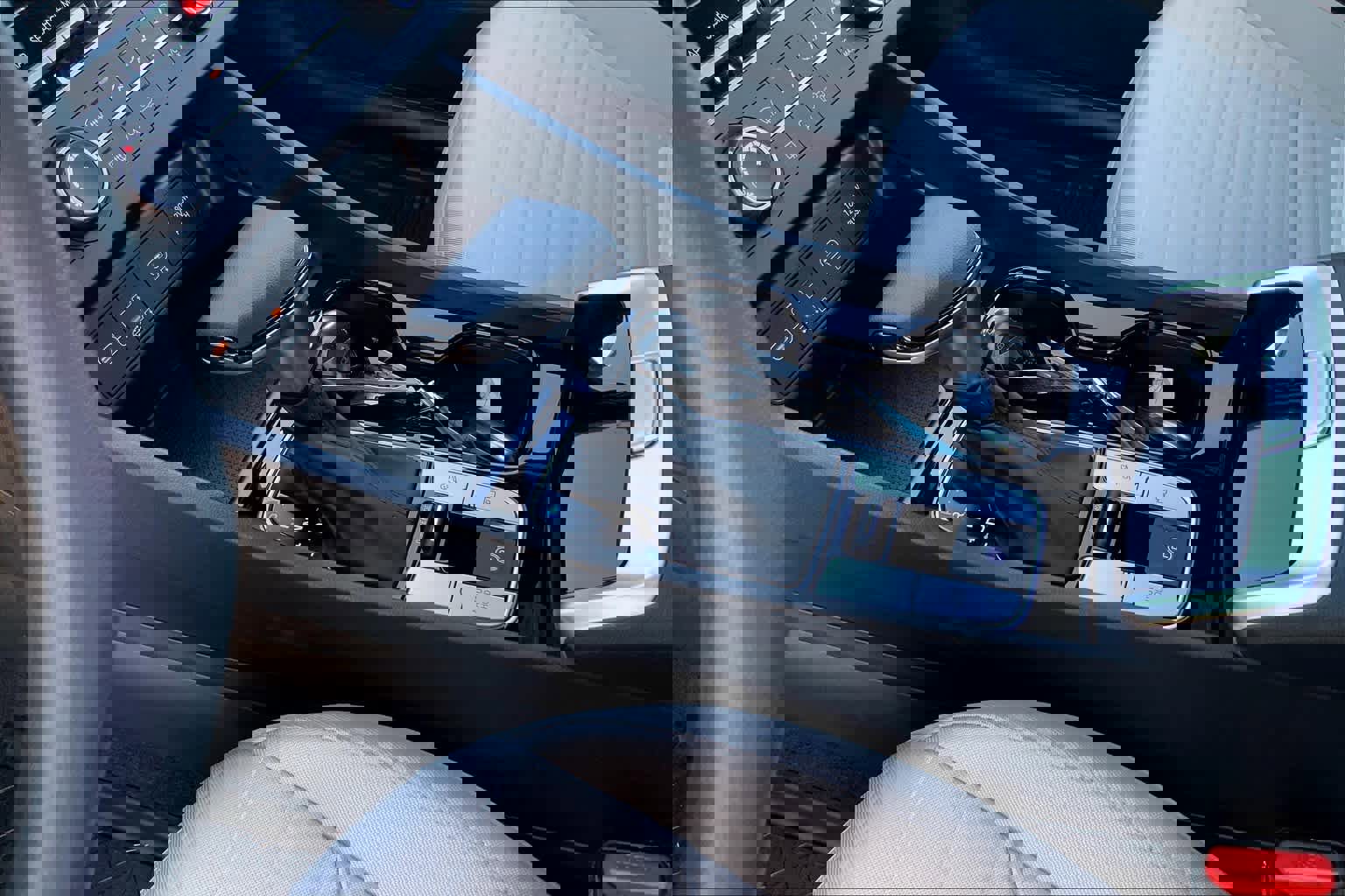 Used 2025 Hyundai Santa Cruz SE image 8