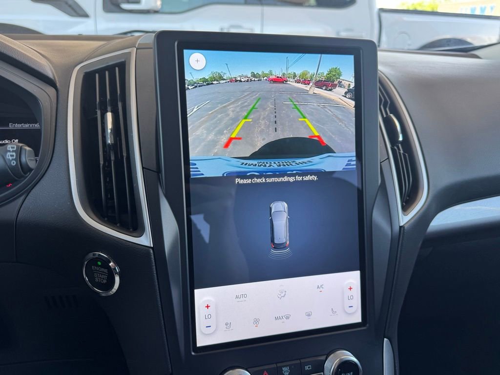 Used 2024 Ford Edge SEL w/ Convenience Package AWD/4WD image 11