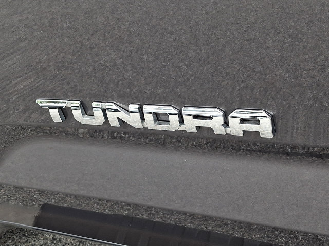 Used 2022 Toyota Tundra SR5 w/ SR5 Convenience Package AWD/4WD image 29