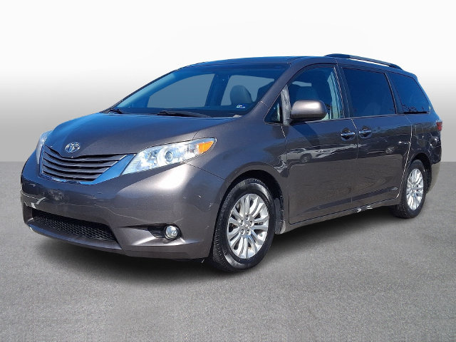 Used 2015 Toyota Sienna XLE