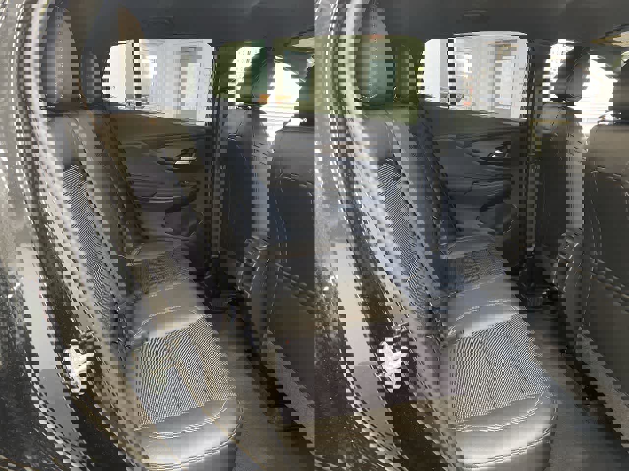 Used 2024 Buick Envista Preferred image 17